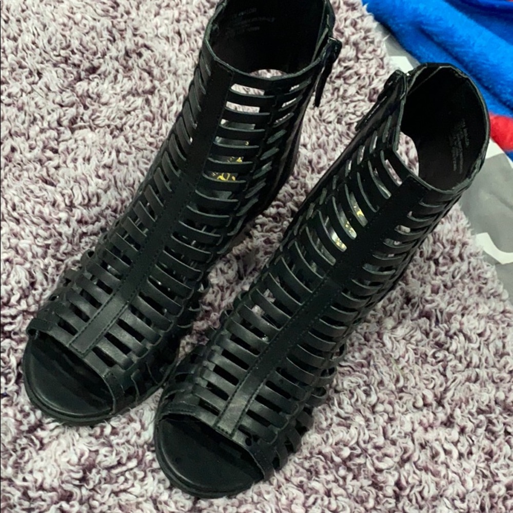 a.n.a heels